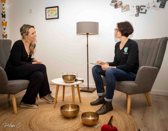 Delphine PHILIPP Cabinet Emeraude Sophrologie sonothérapie énergie reiki bols tibétains taden dinan cote d'emeraude cotes d'armor stress fatigue burn out accompagnement Delphine PHILIPP Cabinet Emeraude Sophrologie sonothérapie énergie reiki bols tibétains taden dinan cote d'emeraude cotes d'armor stress fatigue burn out accompagnement