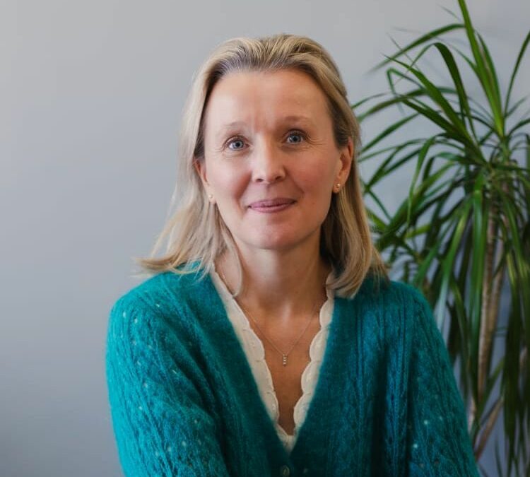 Portrait de Gaëlle Sculo : naturopathe et réflexologue à Taden