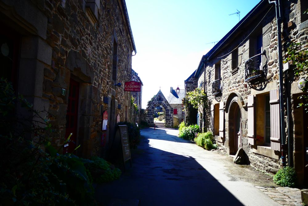 visite de st suliac avec André association locale wkd bien etre du 5 au 7 juin 2026